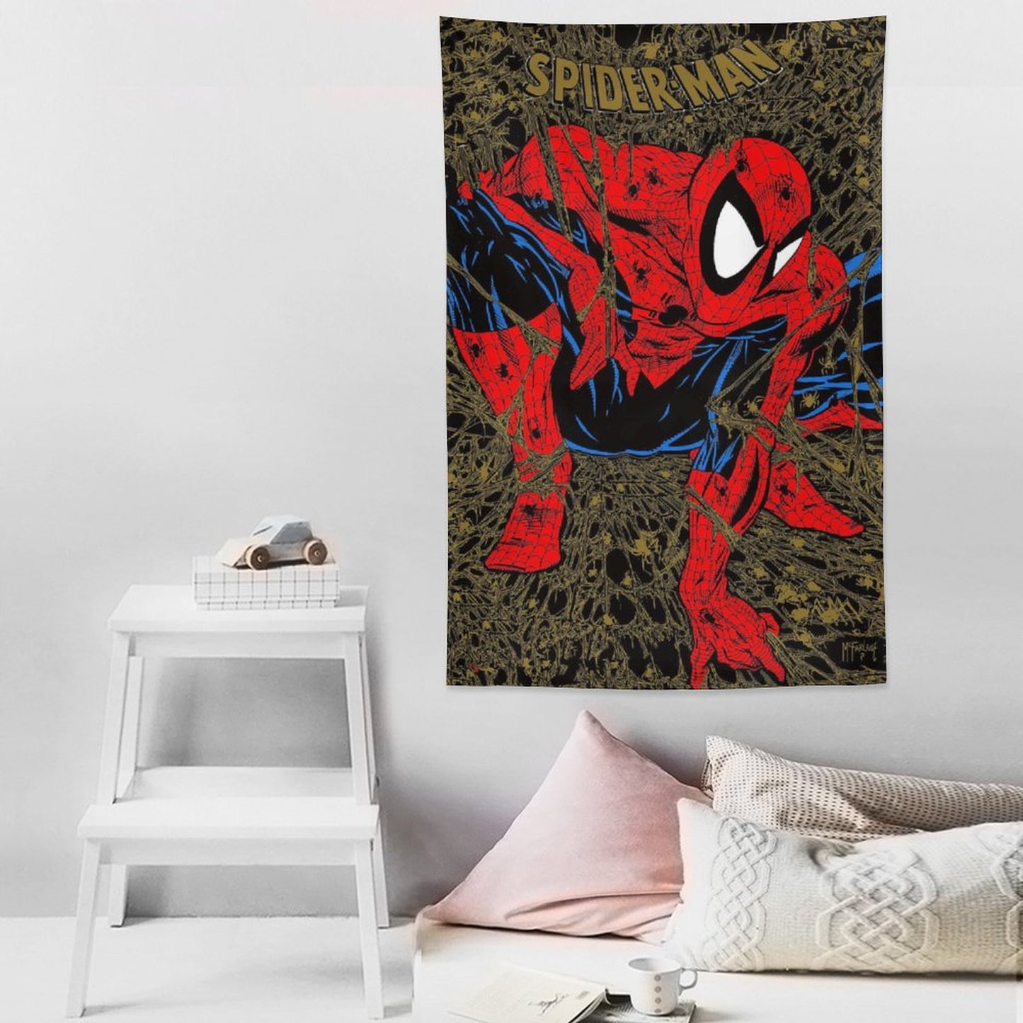 SPIDER-MAN GOLD Wall Art with Vertical Tapestry